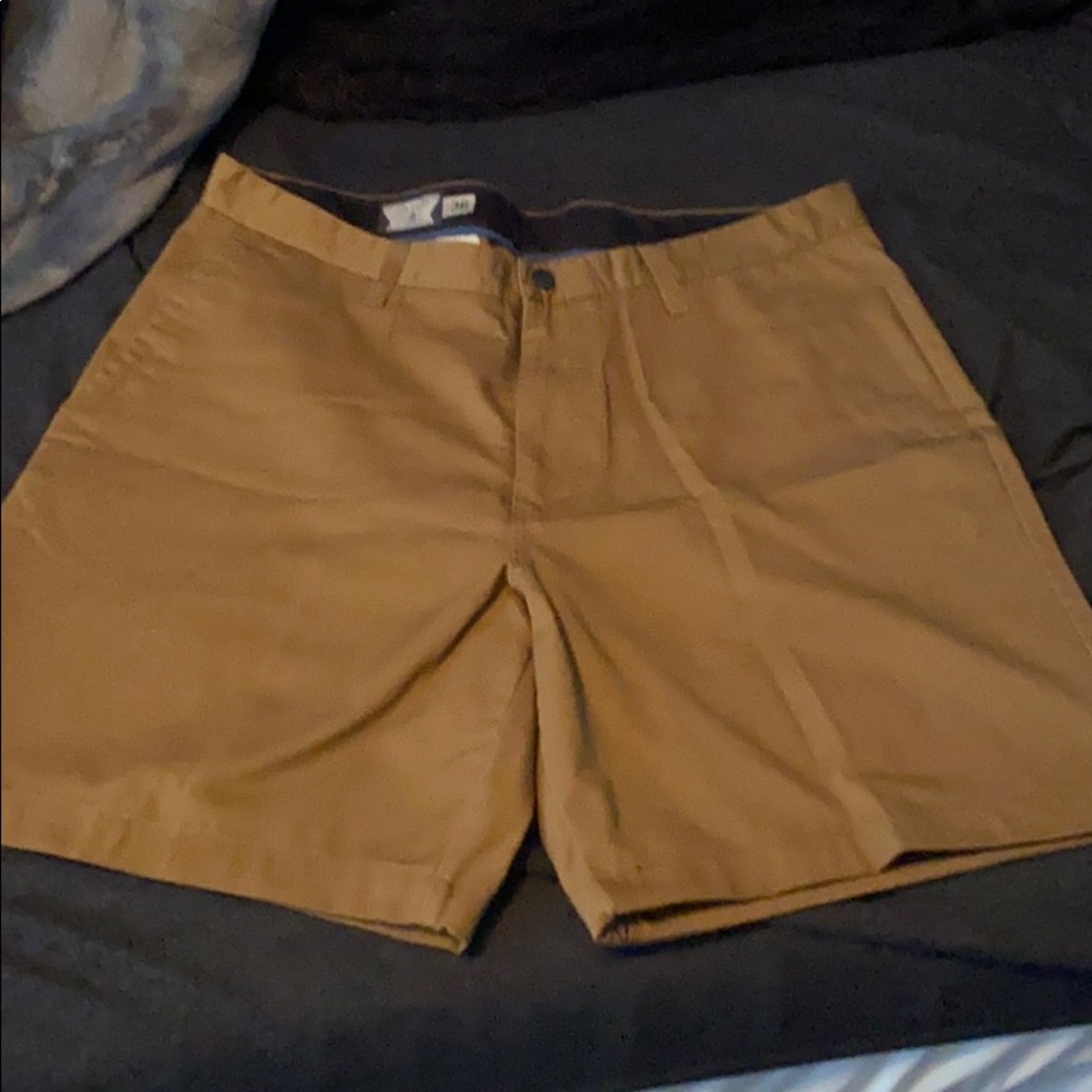 Volcom size 36 shorts